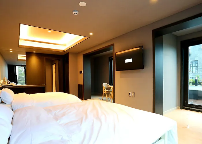 Suntree Hotel